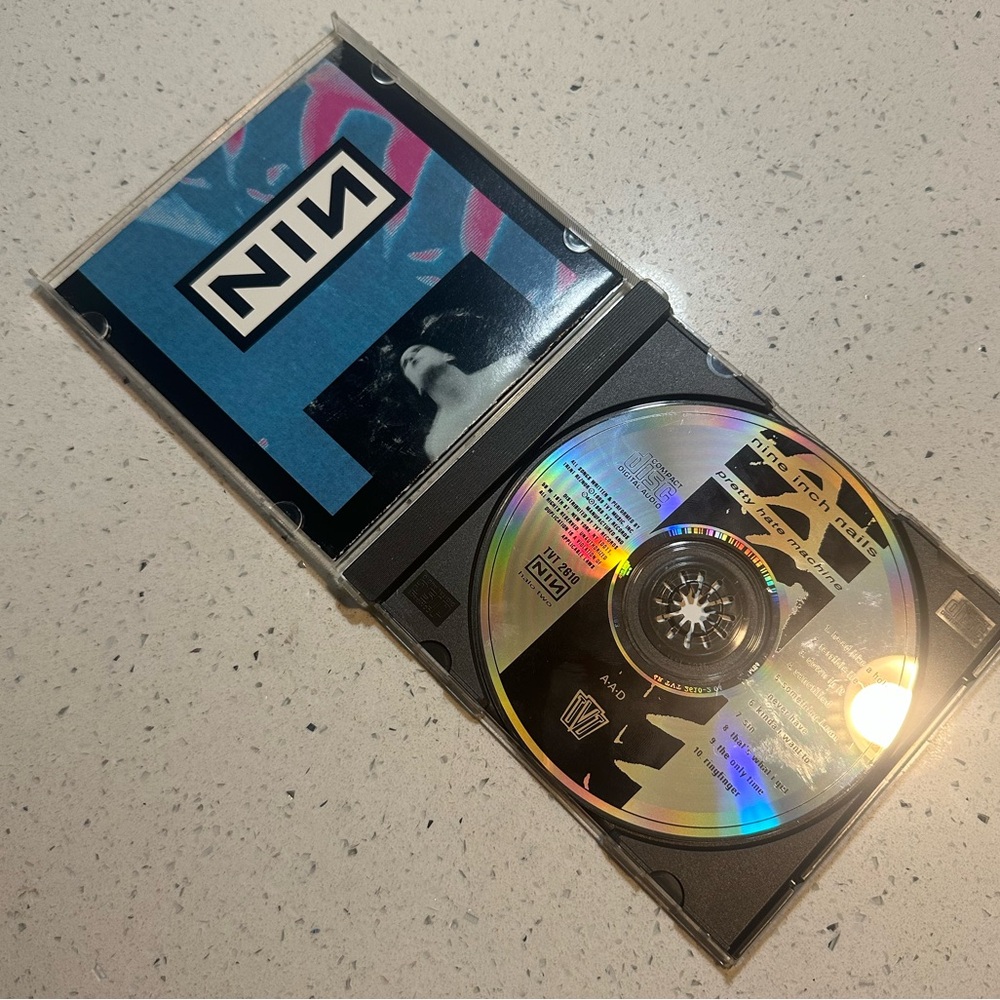 Nine Inch Nails Pretty Hate Machine CD - Picture 3 of 16